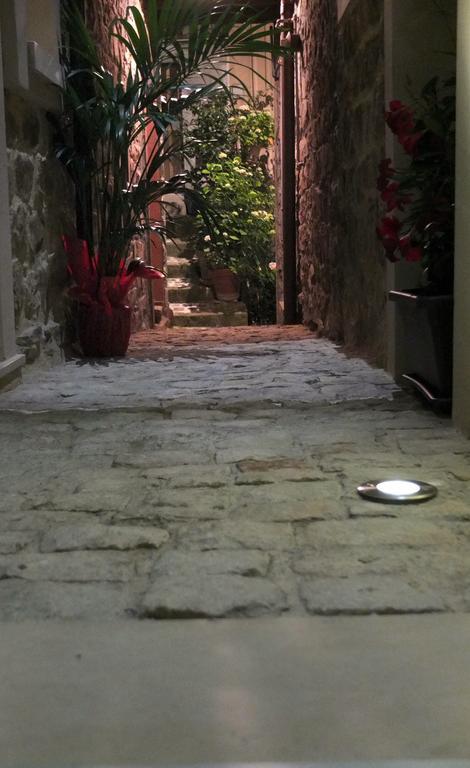 Notti O' Tunn Luxury Rooms In Centro Geraci Siculo Ngoại thất bức ảnh