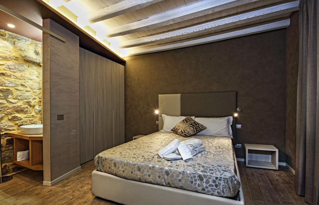 Notti O' Tunn Luxury Rooms In Centro Geraci Siculo Ngoại thất bức ảnh
