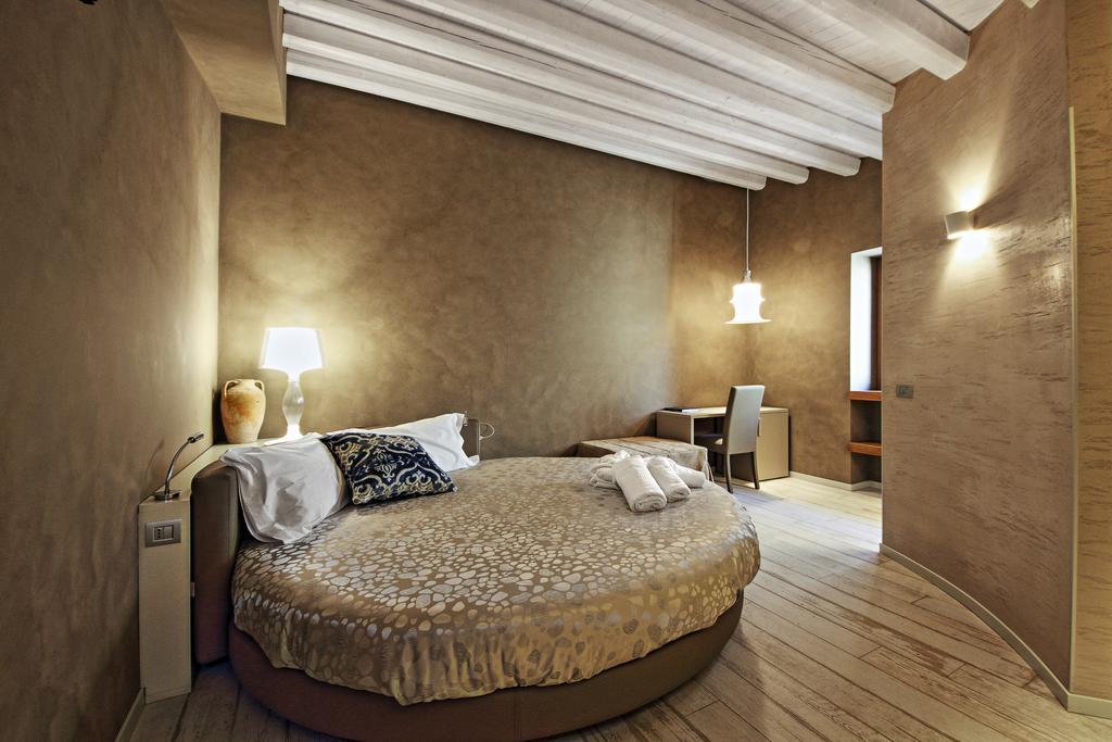 Notti O' Tunn Luxury Rooms In Centro Geraci Siculo Ngoại thất bức ảnh